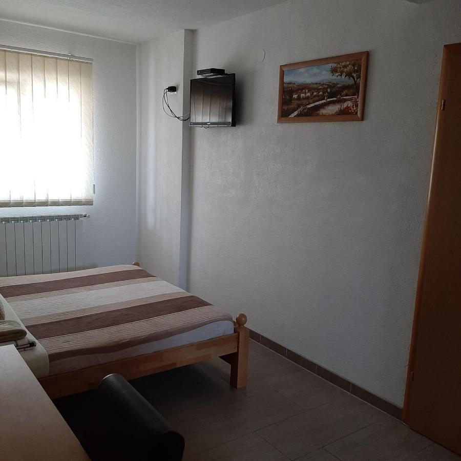 Rooms Marijanovic Plitvice Vrelo Korenicko Bagian luar foto