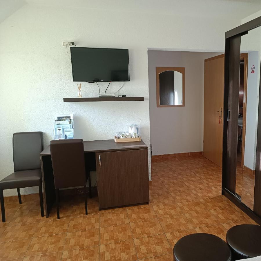 Rooms Marijanovic Plitvice Vrelo Korenicko Bagian luar foto